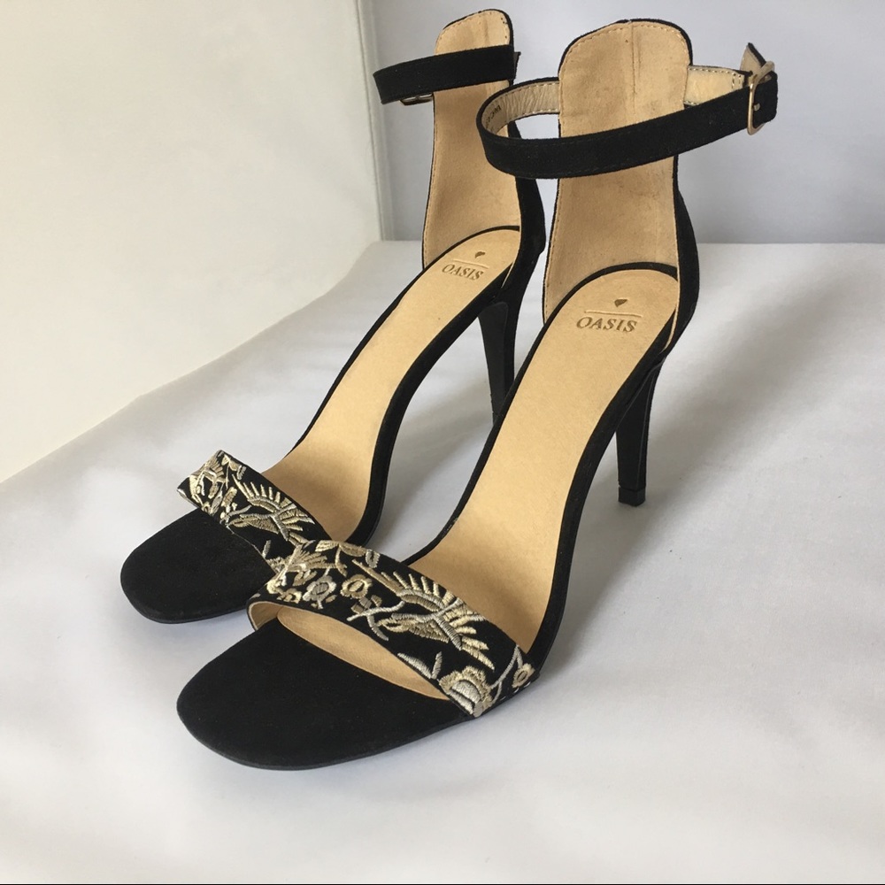ASOS NWT embroidered heels size 10, UK size 41.
